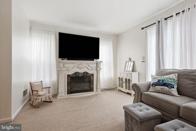 Foto del edificio - 6405 Spruce Mill Dr