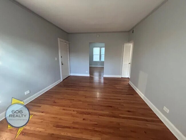 Foto del edificio - 7346 N Damen Ave