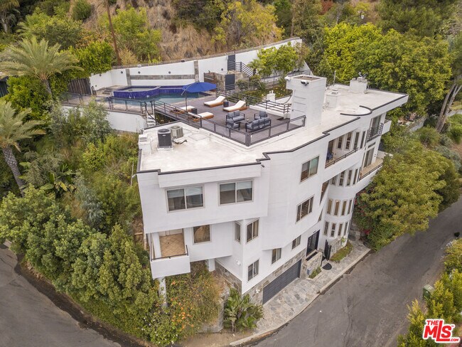Building Photo - 8507 Franklin Ave