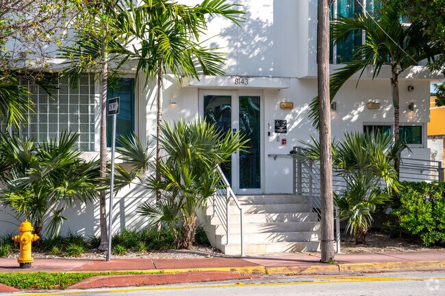 8143 Harding Ave Miami Beach, FL 33141 - 8143 Harding Ave