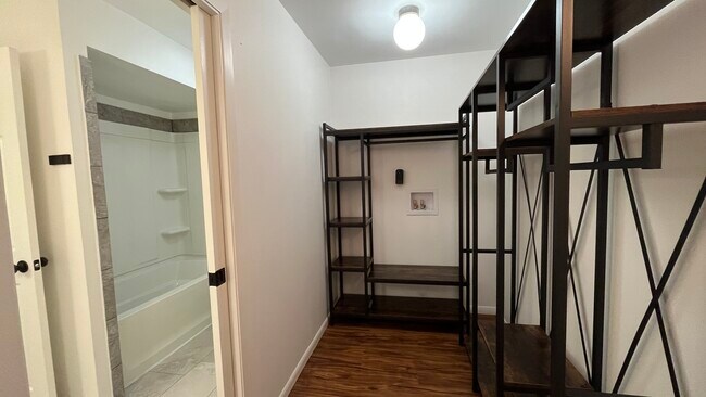Foto del edificio - 7789 Cherry Wood Ln