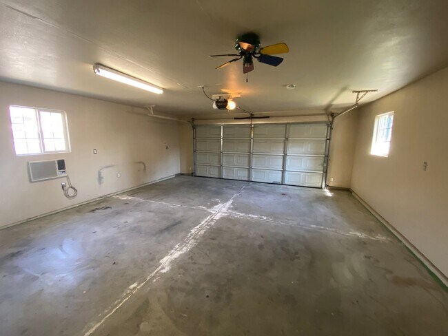 Foto del edificio - Cozy NW Visalia Home Rent Ready!
