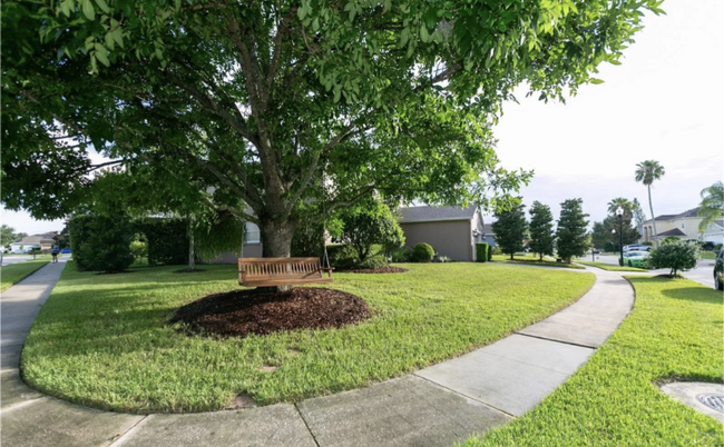 Building Photo - 423 Sandringham Ct