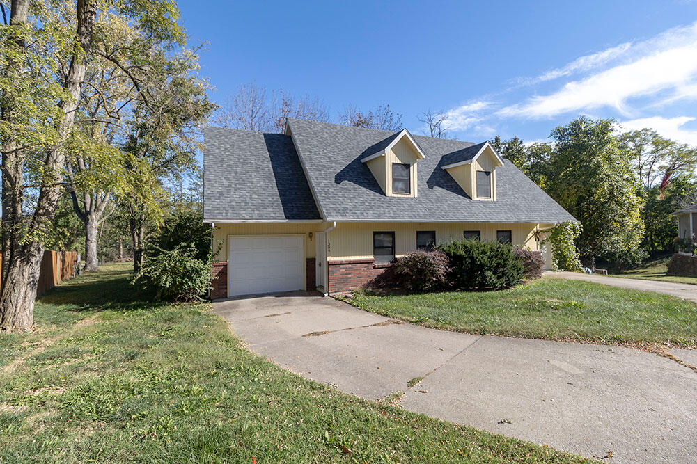 Primary Photo - 1304 Millbrook Ct