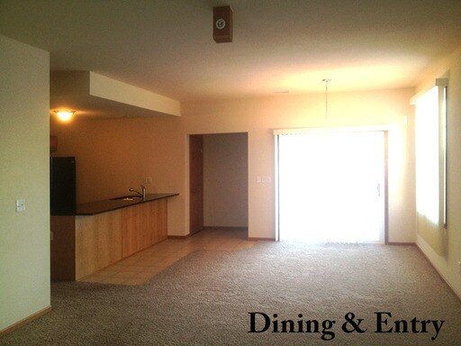 Building Photo - 10148 Clearwing Ln