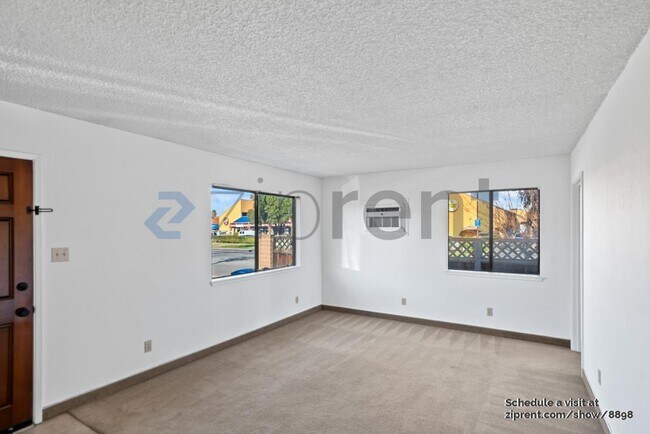 Building Photo - 1065 Reganti Dr