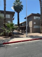 Building Photo - 2104 Sunrise Ave