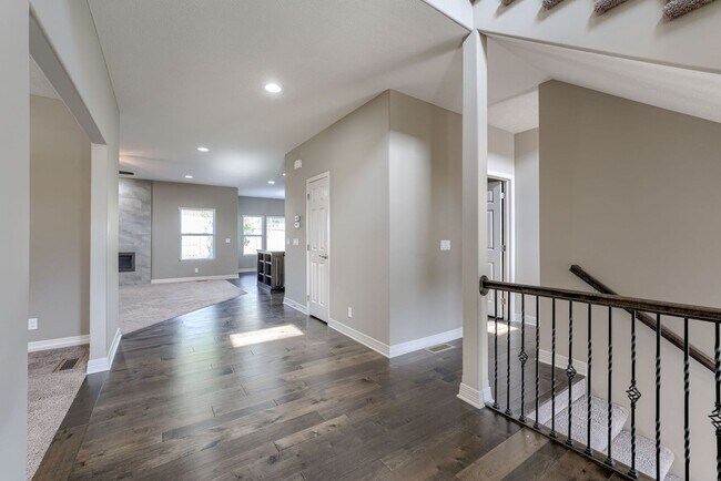 Foto del edificio - Stylish Living & Modern Comfort in Mission...
