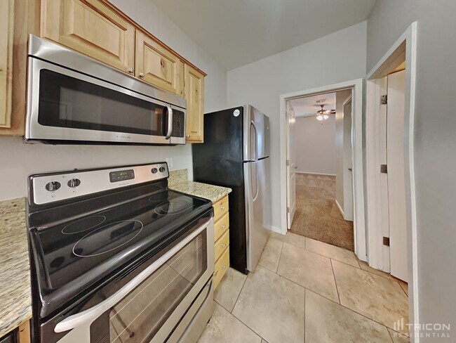 Building Photo - 10321 W Monterosa Avenue Phoenix AZ