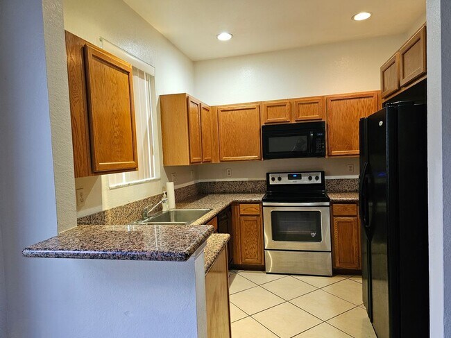 Foto del edificio - 21417 NW 14th Ct