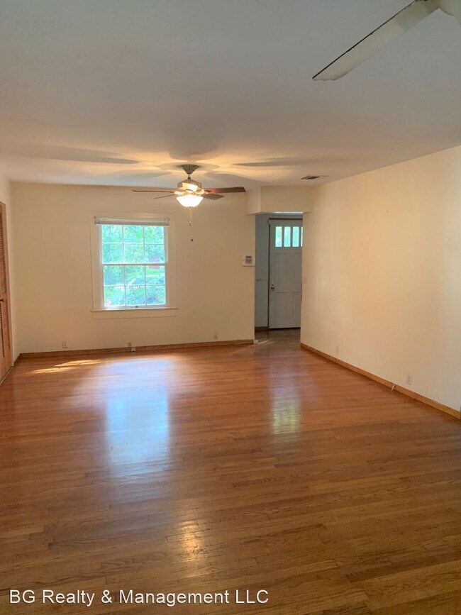 Building Photo - 2 br, 1 bath House - 127 Adrienne St
