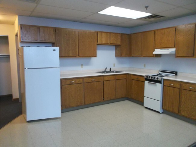 Building Photo - 405 S Blackhoof St