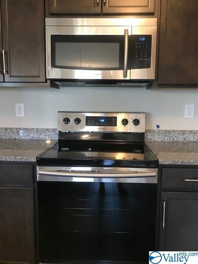 Foto del edificio - 107 Hulsey Ln