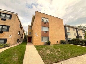 Building Photo - 142 Asbury Ave
