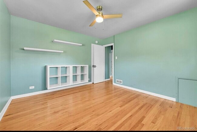 Foto del edificio - 3818 W 25th Ave