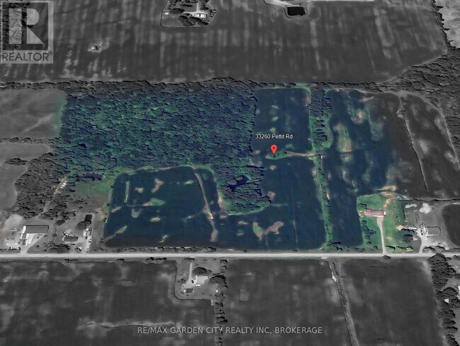 Building Photo - 33260 Pettit Rd