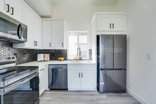 Building Photo - 3673 Budd St