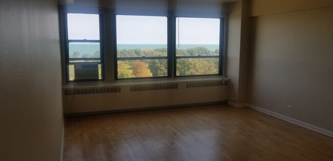 Building Photo - 4180 N Marine Dr