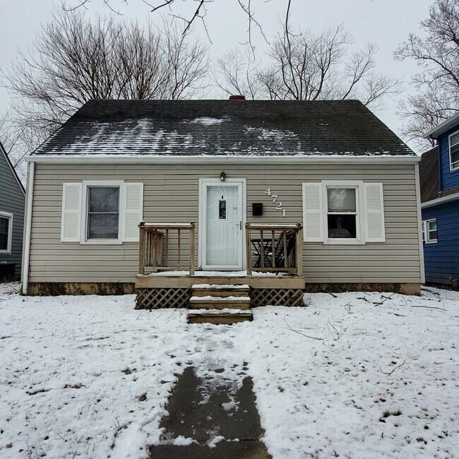 Foto del edificio - 4721 Rookwood Ave