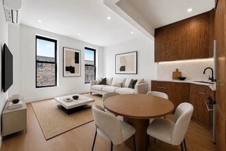 Building Photo - 207 Eighth Avenue