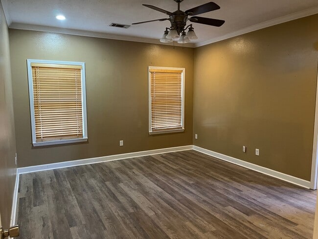 Foto del edificio - 14 Blueberry Ln