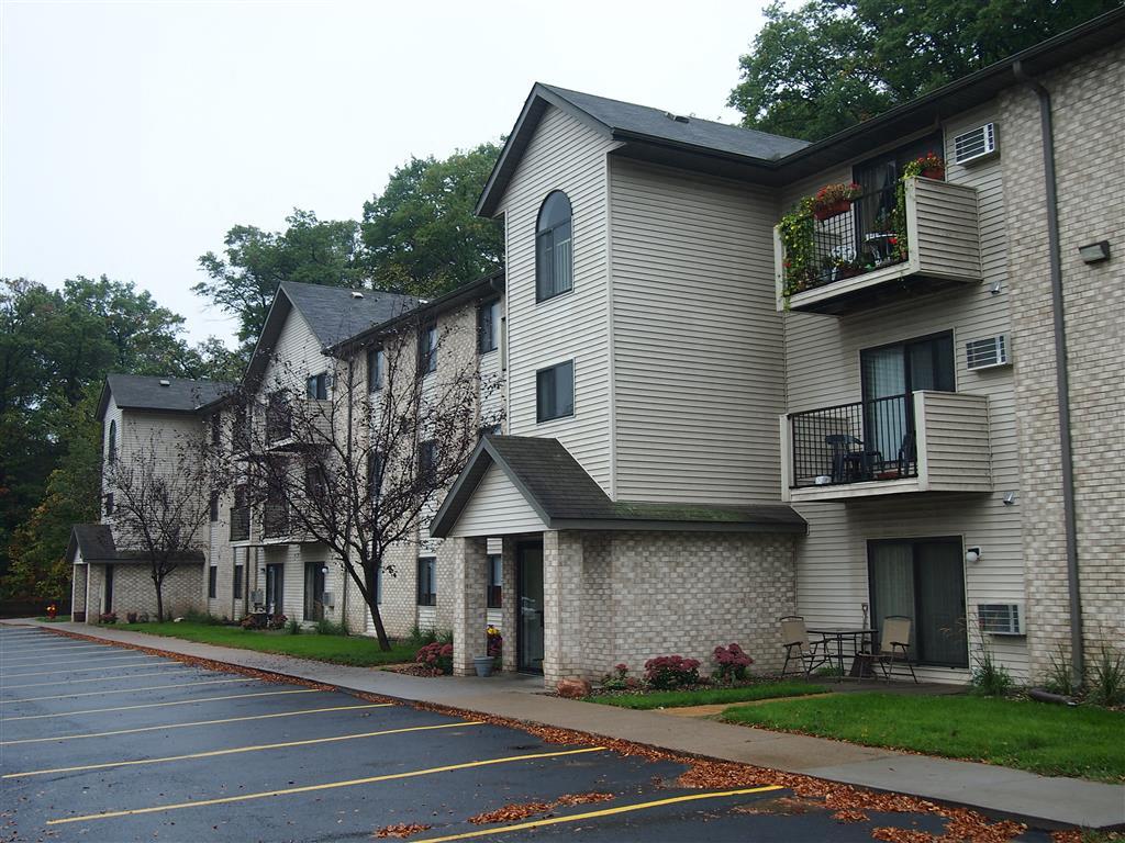 Riverside Apartments 14731477 Riverside Dr River Falls, WI