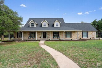 Building Photo - 208 Neal Dr