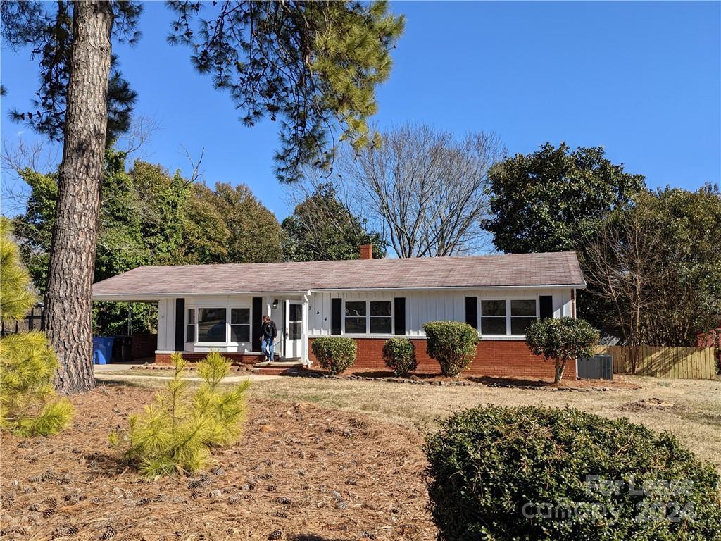 Foto principal - 354 Fieldstone Rd