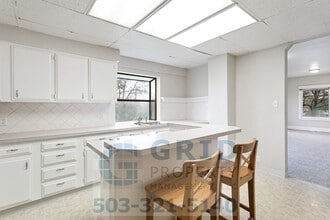 Building Photo - 9339 N Oswego Ave