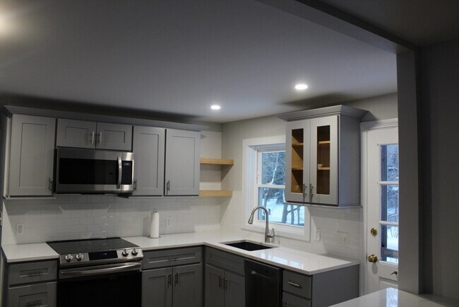 Foto del edificio - 2 Norman Ave