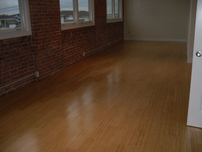 Foto del edificio - 6812 Polk St