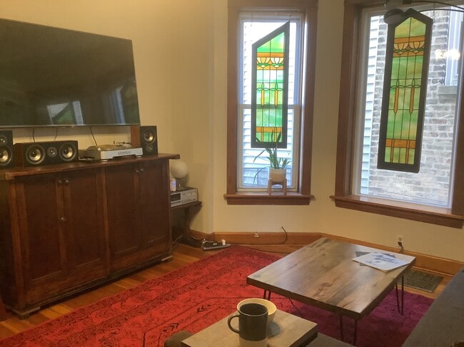 Living room with TV and Stereo - 1913 N Kimball Ave