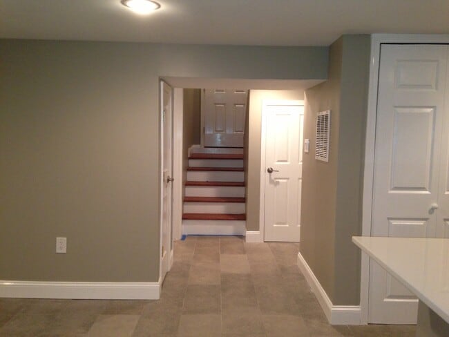 Entry - 4911 14th St NW
