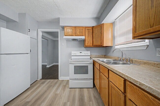 Foto del edificio - 15712 Vaughan St
