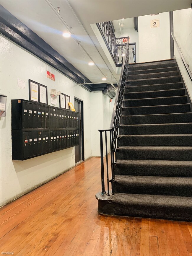 Foto del edificio - 745 Normandie Ave