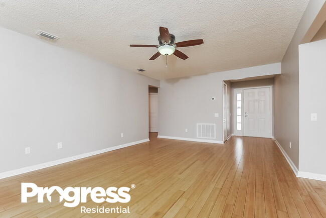 Building Photo - 12420 Dawn Vista Dr