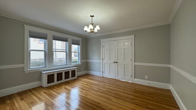 Building Photo - 27 North Crescent Circuit