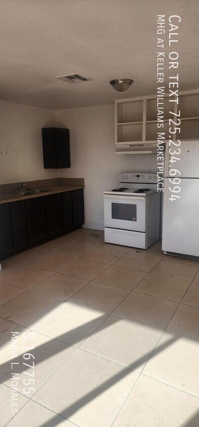 Foto del edificio - 2121 N Carroll St