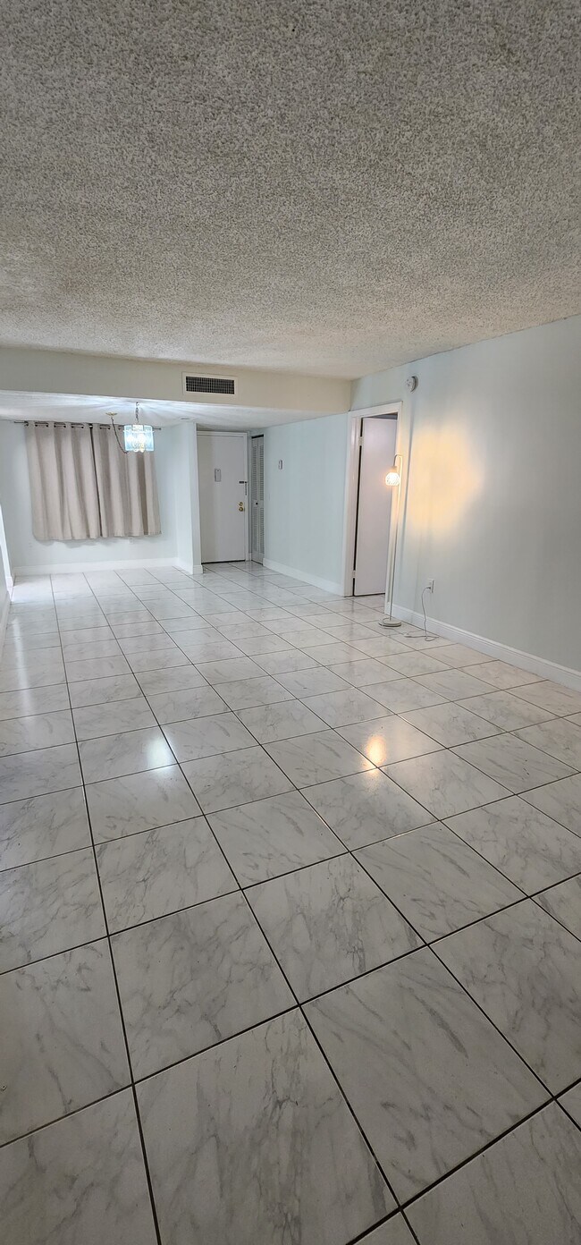 Building Photo - 8415 SW 107th Ave