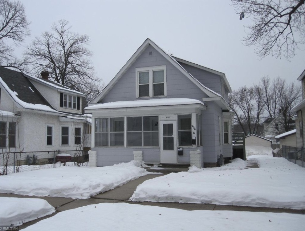 Front - 684 Hawthorne Ave E