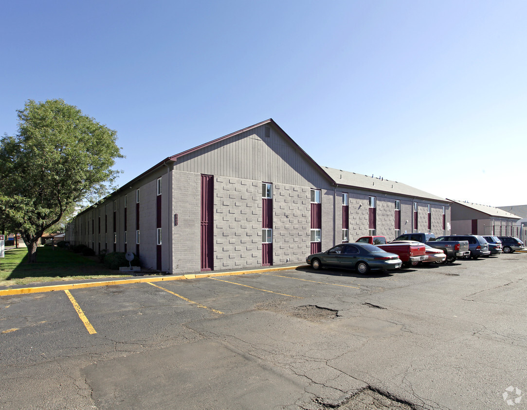 Primary Photo - Cedar Gardens