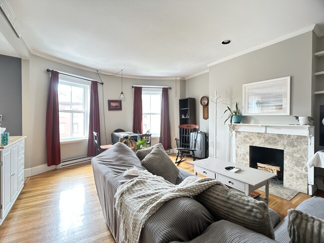 Building Photo - 512 Massachusetts Ave