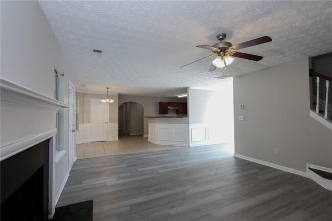 Building Photo - 9279 Burberry Ct