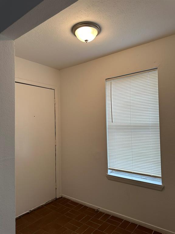 Building Photo - 10555 Turtlewood Ct