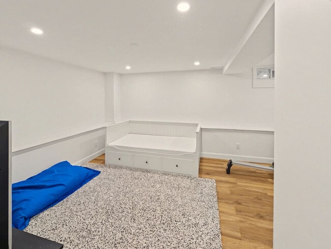 Building Photo - 159 Rue Murray