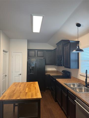 Foto del edificio - 2204 Spencer Pl