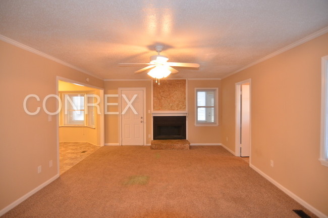 Foto del edificio - 4602 Windsor Spring Rd