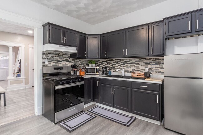 Building Photo - 3797 W 38th St