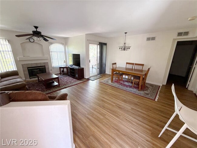 Building Photo - 4555 E Sahara Ave