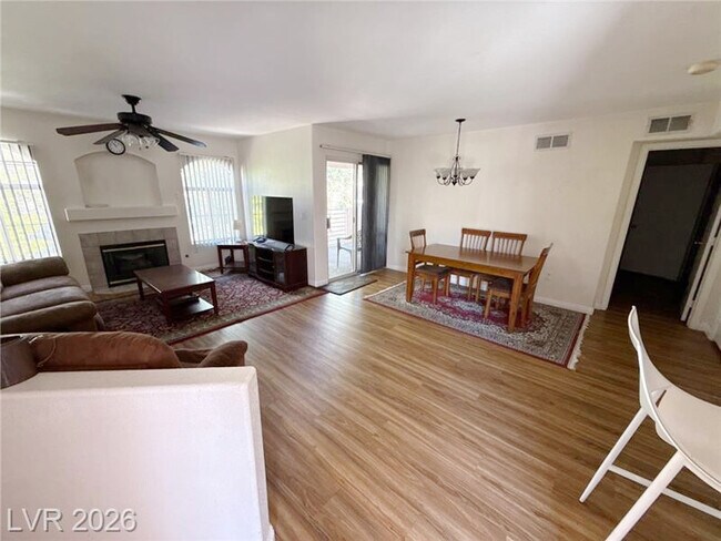 Foto del edificio - 4555 E Sahara Ave